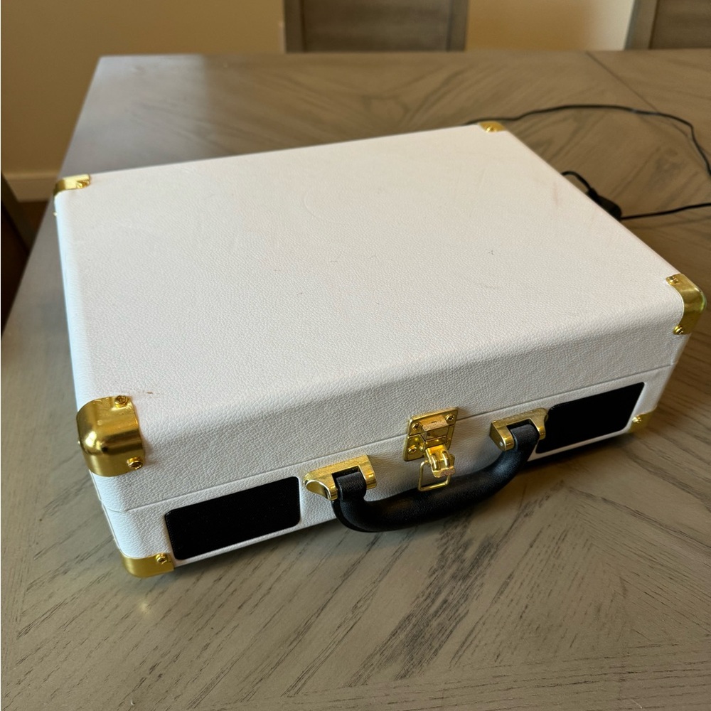 Victrola vintage 3 speed Bluetooth turntable